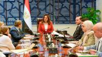 وزيرة التنمية المحلية والبيئة تبحث مع وفد جمعية محبي الأشجار التعاون في تشجير عدد من المحاور بالأحياء