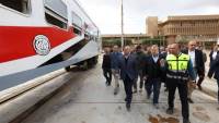 وزير النقل يتفقد ورش كوم أبو راضي وشركة كولواي مصر ويتناول وجبة الإفطار مع عدد كبير من العاملين والمهندسين بالورشة 