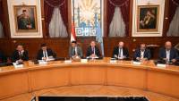 وزير الصناعة ومحافظ القاهرة يعقدان حواراً مفتوحاً ومباشراً مع مستثمري منطقة شق الثعبان الصناعية لحل مشكلات المنطقة ويسلمان 44 عقداً للمستثمرين المقننة أوضاعهم