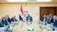 وزير الدولة للإنتاج الحربي يتابع الأداء المالي للشركات التابعة