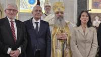 سفير مصر بباريس ينقل تهنئة الرئيس السيسي لأقباط فرنسا بمناسبة عيد القيامة المجيد
