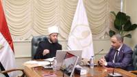 وزير الأوقاف يناقش خطط تعظيم عوائد الوقف وتطوير آليات الاستثمار لدى هيئة الأوقاف
