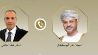 اتصال هاتفي بين وزير الخارجية ونظيره العماني لبحث التطورات الإقليمية وجهود خفض التصعيد
