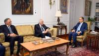 وزير الخارجية يستقبل مسئولي غرفة التجارة الأمريكية في القاهرة