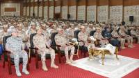 وزير الدفاع والإنتاج الحربى يلتقى عدداً من مقاتلى المنطقة الغربية العسكرية