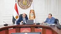 وزير العمل يعلن الانتهاء من فحص أوراق 4 لجان عمالية تمهيدًا لاعتمادها