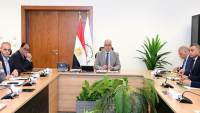 وزير الري يتابع الدراسة الخاصة بمنظومة التحكم في ورد النيل والمخلفات العائمة قبل انتشارها في منظومة المياه