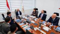 وزير الاستثمار يلتقي مؤسس شركة EVRAID دعمًا للشركات الناشئة التي توطن تكنولوجيا المركبات الكهربائية