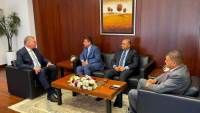 وزير البترول يبحث مع الرئيس التنفيذي لشركة مناجم الفوسفات الأردنية التعاون في الصناعات التعدينية