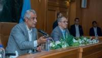 وزير الدولة للإنتاج الحربي يتفقد شركة بنها للصناعات الإلكترونية لمتابعة سير العملية الإنتاجية