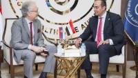رئيس الرعاية الصحية يبحث مع سفير صربيا التعاون في عدة مجالات