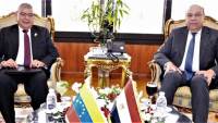 وزير الطيران المدني يبحث مع سفير فنزويلا بالقاهرة آفاق التعاون في مجال الطيران