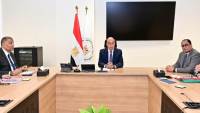سويلم يتابع إجراءات تطوير أداء الشركة القابضة للري والصرف والشركات التابعة لها