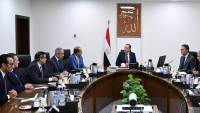 رئيس الوزراء يتابع الجهود المبذولة لتطوير آلية الدعم النقدي السلعي