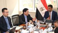وزير الصناعة يبحث مع مجموعة كينجدوم الصينية لخيوط الكتان موقف مصنعها الجاري إنشاؤه في مصر وفرص التعاون للنهوض بموردي الكتان المحليين