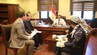 وزير الصحة يستعرض نتائج زيارة خبراء طب وجراحات الأجنة من بيرو لمستشفيات المؤسسة العلاجية