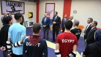 وزير الرياضة يجري جولة تفقدية بالمركز الأولمبي لمتابعة تدريبات واستعدادات الفرق والمنتخبات