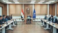 رئيس هيئة الدواء المصرية يعقد اجتماعاً مع ممثلي شركة  «نوفارتس» العالمية لبحث توطين الصناعات الحيوية وتعزيز إتاحة العلاجات المبتكرة