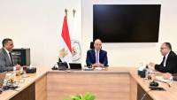 سويلم يجتمع مع رئيس مجلس إدارة شركة المقاولون العرب لمتابعة موقف المشروعات المشتركة