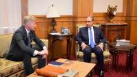 وزير الخارجية يبحث مع المبعوث الخاص للأمين العام للأمم المتحدة لليمن آخر تطورات الأوضاع في اليمن