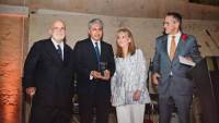 وزير السياحة يتسلم جائزة الريادة العالمية من المجلس العالمي للسياحة والسفر (WTTC)