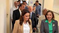 رئيس الوزراء يستعرض نتائج قافلة طبية شاملة نظمتها اللجنة الطبية العليا والاستغاثات بمجلس الوزراء بمنطقة غرب المطار بمدينة أكتوبر الجديدة بالجيزة