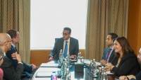 وزير الصحة يبحث مع «فايزر» توطين لقاح المكورات الرئوية وتعزيز التعاون في علاجات الأورام والأمراض النادرة