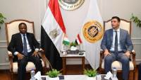 وزير الصناعة يبحث مع سفير كوت ديفوار لدى مصر سبل التعاون بين البلدين وزيادة الاستثمارات الصناعية المشتركة