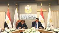 وزير الرياضة يوقّع بروتوكول تعاون مع مجموعة شركات حديد عز بقيمة 150 مليون جنيه لتطوير مراكز شباب والساحات الرياضية