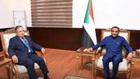 نبيل فهمي ورئيس الوزراء السوداني يبحثان سبل دعم جهود السلام في السودان ومسار الحوار الوطني