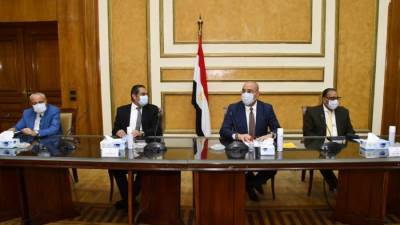 وزير الإسكان يبحث تعزير دور شرطة التعمير وإدارات الأمن فى تطبيق القانون والتصدي للمخالفات