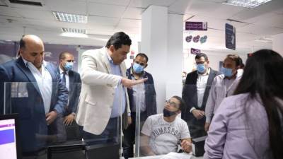 رئيس "المصرية للاتصالات" يتفقد مواقع العمل بالإسكندرية