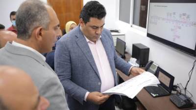 الرئيس التنفيذي للمصرية للاتصالات يتفقد سير العمل بمحطتي الإنزال براس غارب والزعفرانة