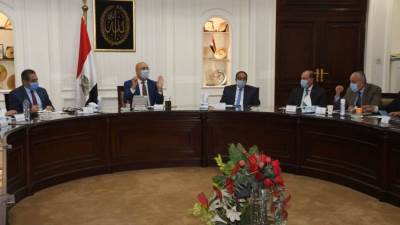 وزير الاسكان يتابع إنجاز وحدات الاسكان الاجتماعي بالمدن الجديدة على مستوى الجمهورية