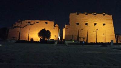 إضاءة معبد الكرنك إحتفالا باليوم العالمي للسياحة