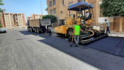 رئيس جهاز الشروق: الإنتهاء من رفع كفاءة الطرق وتنسيق الموقع بإسكان الشباب في المدينة