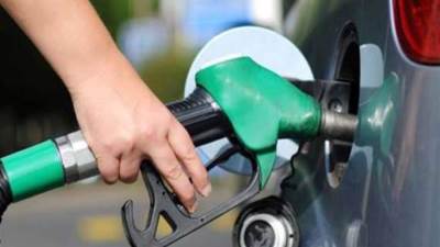 لجنة تسعير البترول تقرر تثبيت أسعار منتجات البنزين بأنواعها الثلاثة 