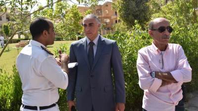 جهاز "القاهرة الجديدة" يُزيل  دورا مخالفا بالتجمع الخامس قام مالكه بتنفيذه بعد تفعيل قانون التصالح