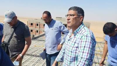 رئيس جهاز ٦ أكتوبر الجديدة يتفقد المشروعات الجارية بمنطقة غرب أرض المطار بالمدينة 