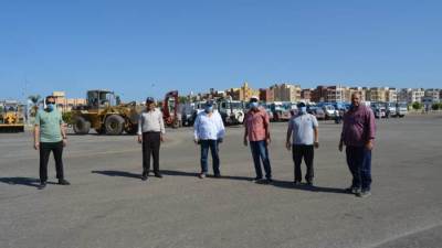 رئيس دمياط الجديدة يشهد اصطفاف معدات الجهاز والشركات العاملة بالمدينة استعدادًا لاستقبال الشتاء