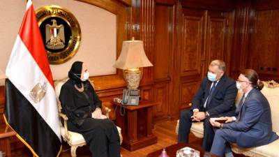 وزيرة التجارة والصناعة تبحث مع موفد الرئاسة الأوكرانية تعزيز التعاون الاقتصادي