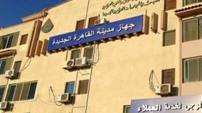 رئيس جهاز "القاهرة الجديدة" يقود حملة ليلية لإزالة الإشغالات