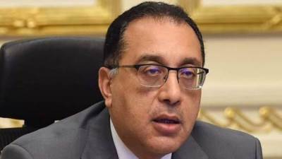 رئيس الوزراء يوجه أعضاء حكومته بالاستمرار في بذل الجهود لاستكمال مشروعات الدولة