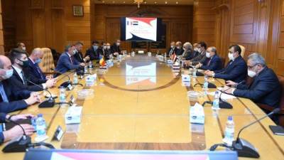 وزير الدولة للإنتاج الحربى يبحث مع نائب وزير الاقتصاد الرومانى سبل التعاون