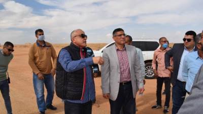 نائب رئيس "هيئة المجتمعات العمرانية" يتفقد مشروعات مدينة 6 أكتوبر الجديدة