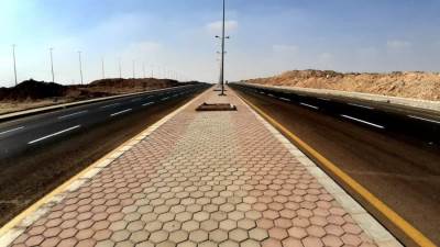 رئيس جهاز الشروق يعلن الانتهاء من تخطيط الحارات المرورية بمحور "أحمد عرابى" 