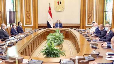 السيسي يطلع علي المخطط الشامل لتنمية وتطوير بحيرة البردويل بشمال سيناء