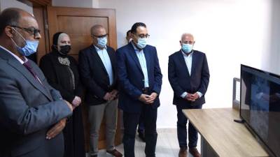رئيس الوزراء يتفقد المركز التكنولوجي لخدمة المواطنين ببورسعيد