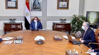 مدبولي يطلع الرئيس على خطة المشروع القومي لتنمية البيئة الصحراوية وتعزيز قدراتها