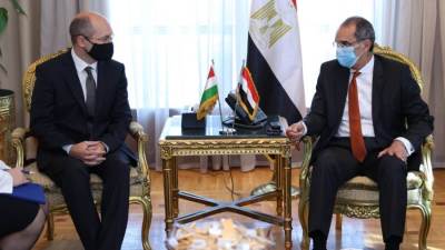 وزير الاتصالات يبحث مع سفير المجر التعاون في مجالات الذكاء الاصطناعي وعلوم البيانات وبناء القدرات والأمن السيبراني